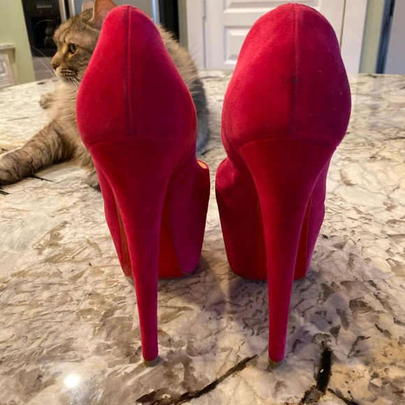 CL Fuchsia Suede Heels - Picture 3 of 5